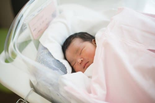 生れたばかりの赤ちゃん